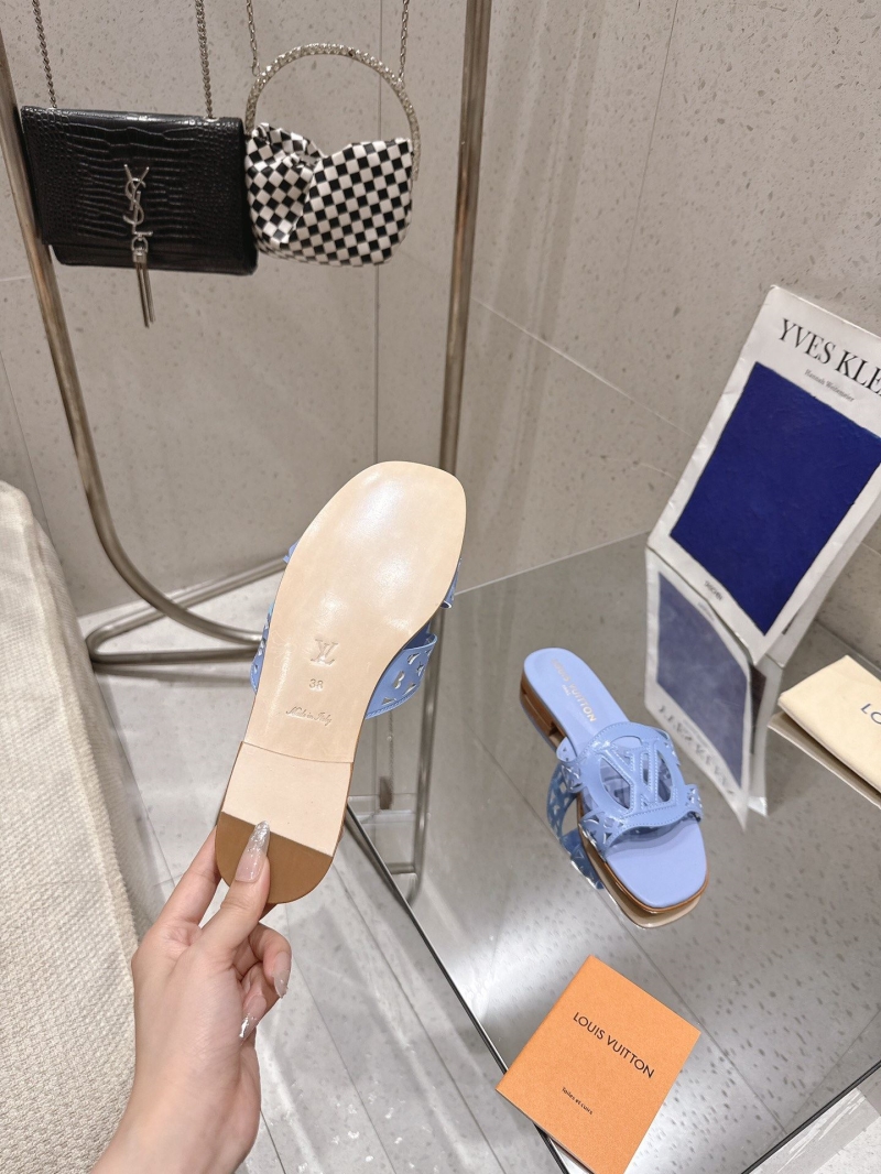 l0vis Vvtt0n slippers